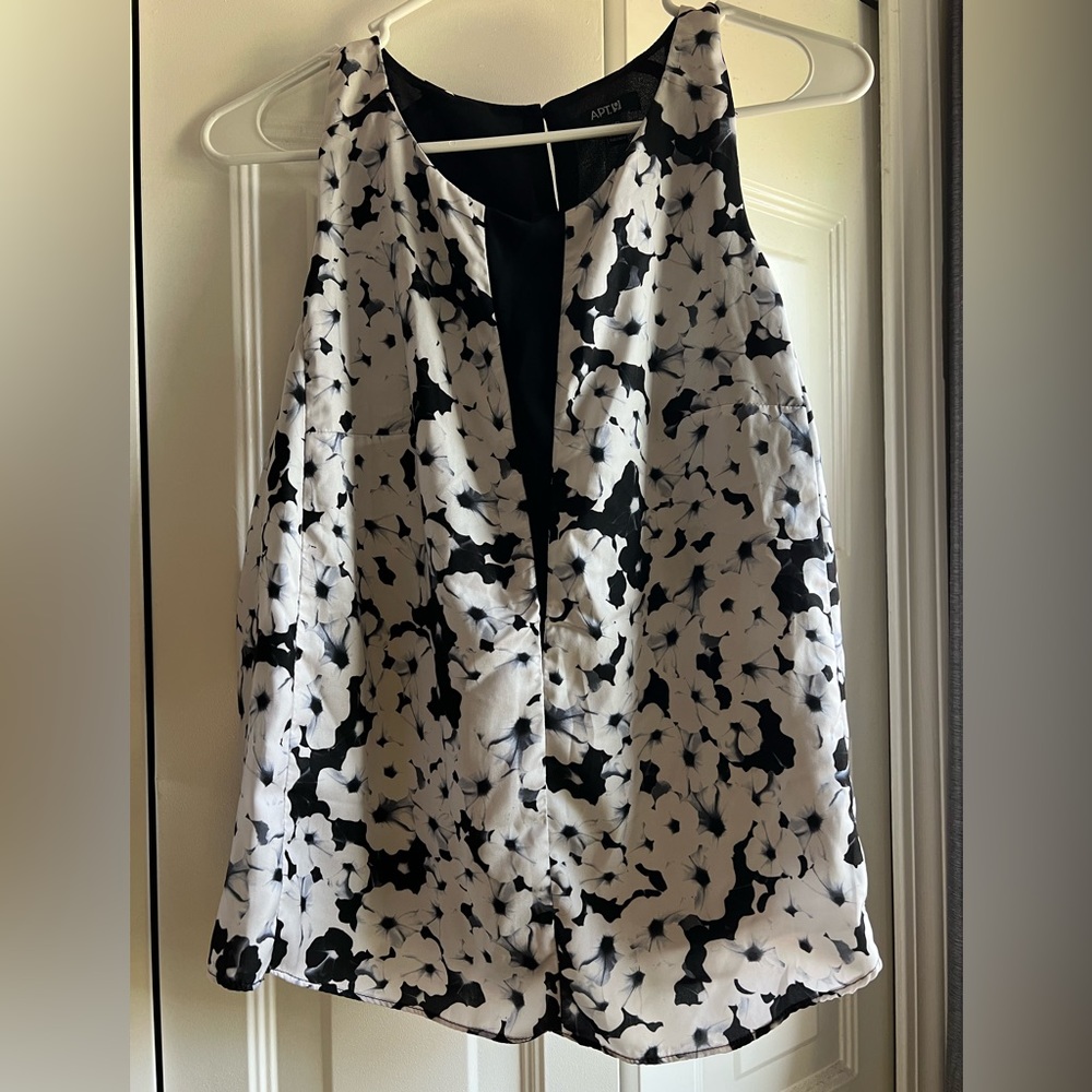 Apt 9 Black and White Sleeveless Top